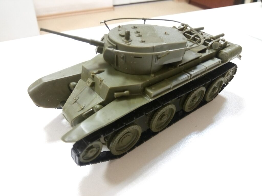 Больничный гусеничный танк БТ-2